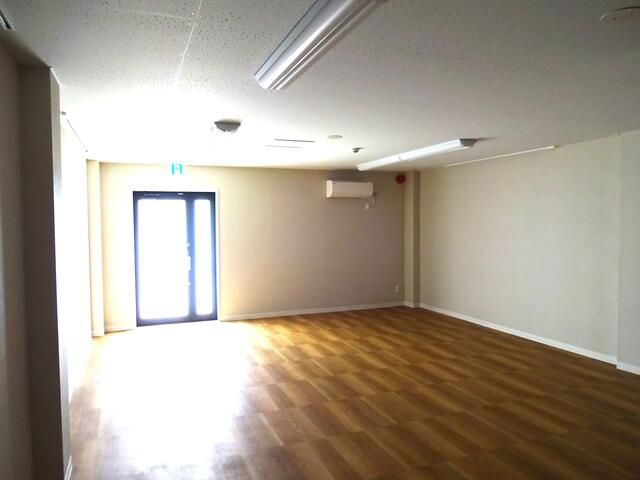 42.98 sqm Commercial Unit for Rent in Kodaira, Tokyo - Thumbnail 3
