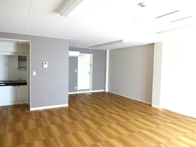 42.98 sqm Commercial Unit for Rent in Kodaira, Tokyo - Thumbnail 2