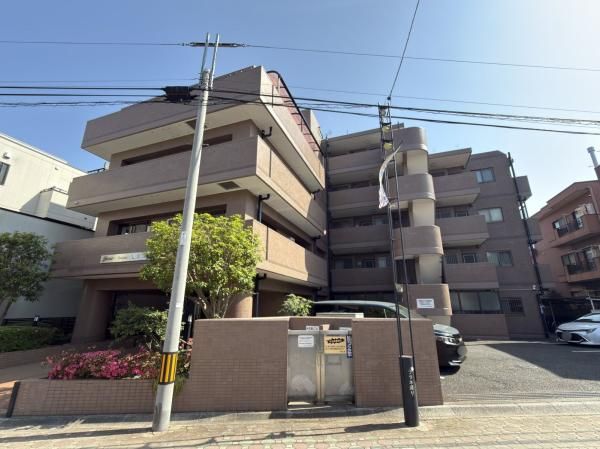 1SLDK Apartment in Kunitachi, Tokyo - 58.74 sqm - Thumbnail 3