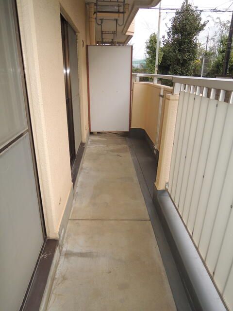 3DK Apartment for Rent in Higashiyamato, Tokyo - Thumbnail 2