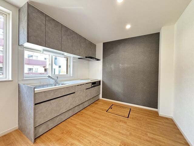 3LDK House for Sale in Sapporo Chuo Ward, Hokkaido - Thumbnail 2