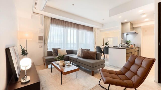 2LDK Apartment in Shinagawa East City Tower, Tokyo - Thumbnail 4