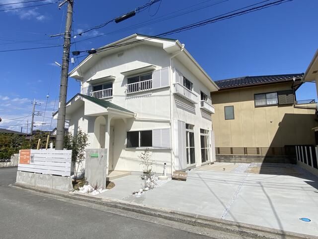 4LDK Used House for Sale in Chuo City, Yamanashi - Thumbnail 2