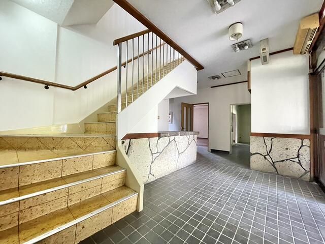 11SLDK House with Garden & Parking for 3 in Aira, Kagoshima - Thumbnail 4