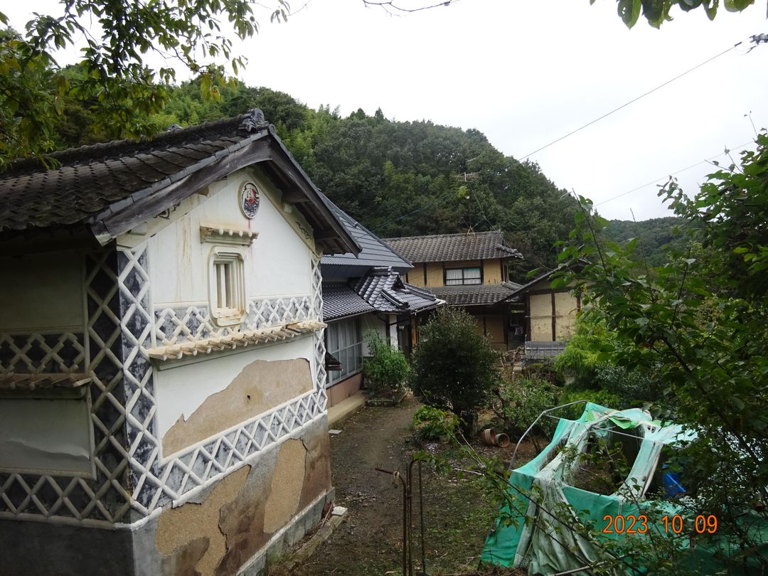 1915 Wooden House on 900m² Plot in Kumenancho, Okayama - Thumbnail 2