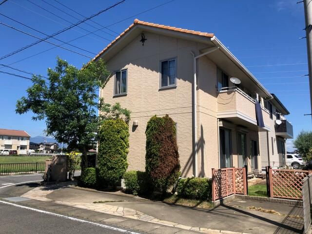 4LDK House for Sale in Takasaki, Gunma with Garden & Parking - Thumbnail 2