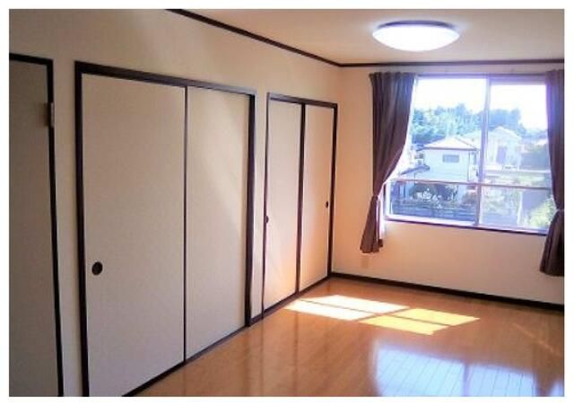 2DK Apartment for Rent in Takahagi, Ibaraki - 42.36 sqm - Thumbnail 4