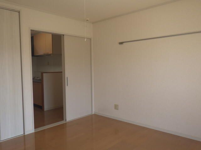 1K Apartment for Rent in Kamogawa, Chiba - Thumbnail 3