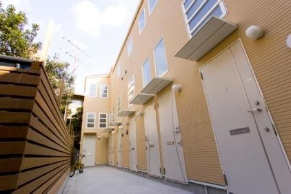 1LDK Terrace House for Rent in Shibuya, Tokyo - Thumbnail 2