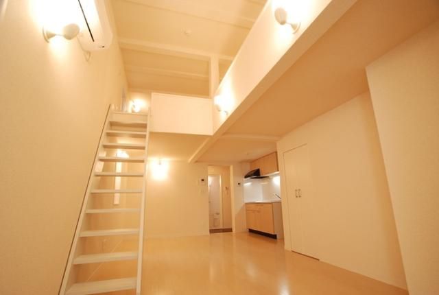 1LDK Terrace House for Rent in Shibuya, Tokyo - Thumbnail 4