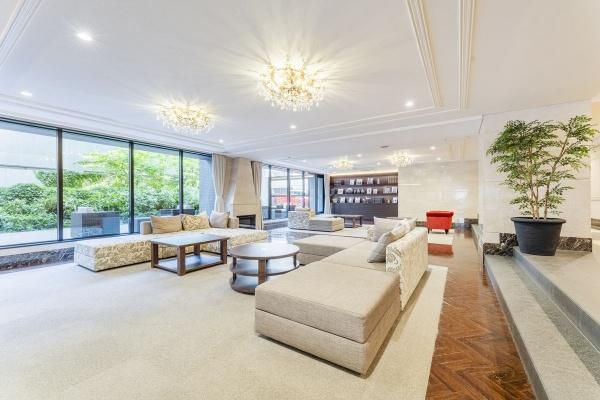 3LDK Condo in Maruyama The Residence, Sapporo | 79.78m² - Thumbnail 4