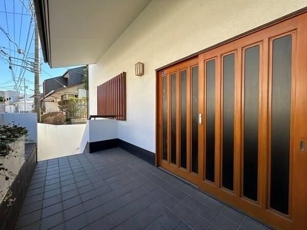 Ocean View House on 112 Tsubo Plot in Hayama, Kanagawa - Thumbnail 2