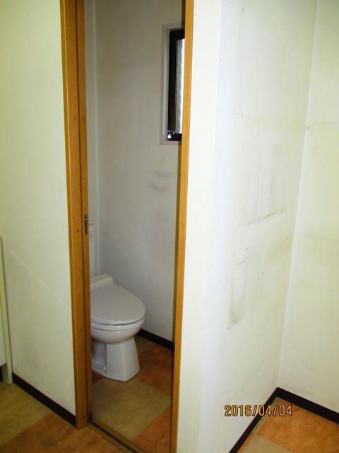 Commercial Unit for Rent in Fujikawa, Yamanashi - 33.05 sqm - Thumbnail 4