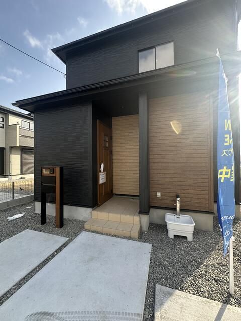 New 4LDK House for Sale in Central City, Yamanashi - Thumbnail 3