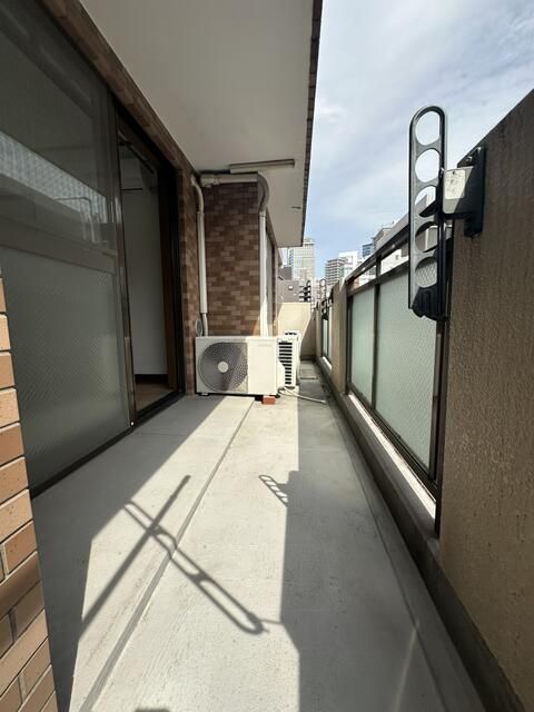 3LDK Apartment for Rent in Kawasaki Saiwai Ward Kanagawa - Thumbnail 2