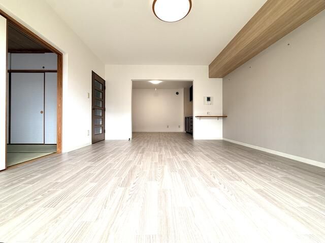 3LDK Used Apartment for Sale in Chiba City, 88.96 sqm - Thumbnail 3