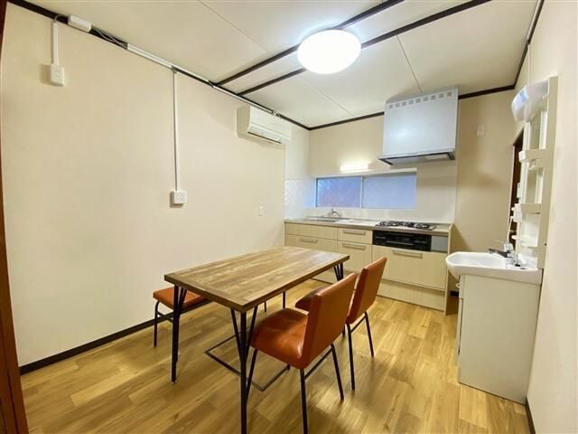 Renovated Wooden House with Office Space in Toyama City - Thumbnail 4