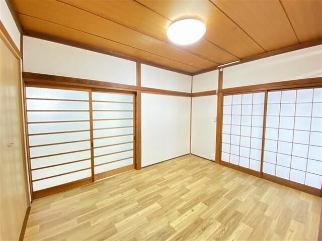 Renovated Wooden House with Office Space in Toyama City - Thumbnail 3