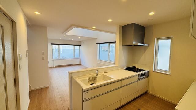 4LDK House for Sale in Tomakomai, Hokkaido - Thumbnail 2