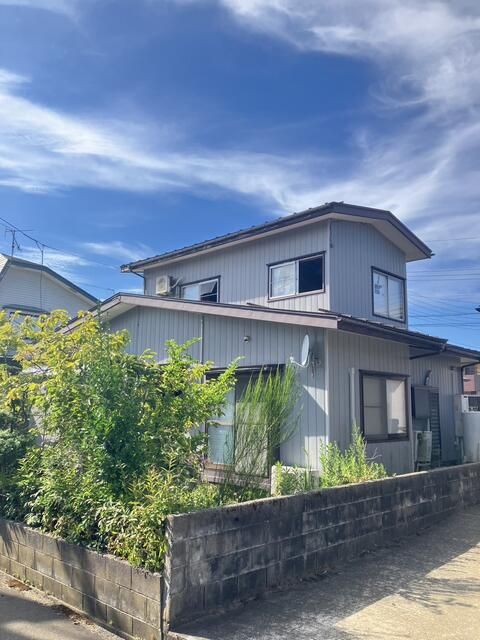 5DK Detached House for Sale in Joetsu, Niigata on 215㎡ Corner Lot - Thumbnail 2