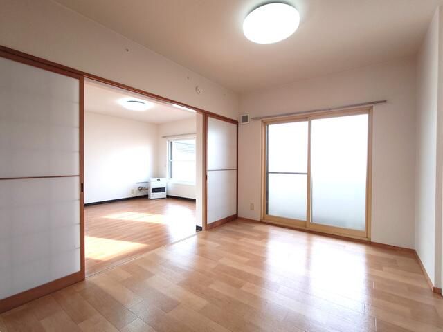 2LDK Apartment for Rent near Shiroishi Station, Sapporo - Thumbnail 4