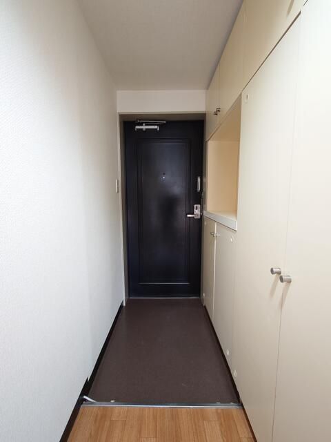 2LDK Apartment for Rent near Shiroishi Station, Sapporo - Thumbnail 2