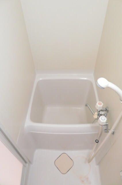 1K Apartment for Rent in Itabashi-ku, Tokyo 15.52 sqm - Thumbnail 4