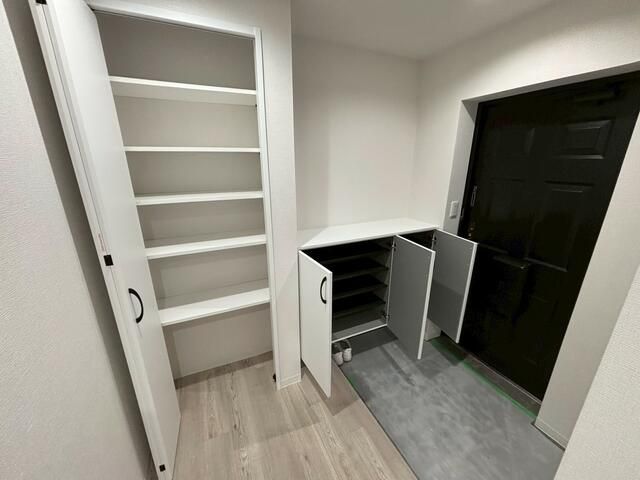 2LDK Condominium for Sale in Sapporo, Hokkaido - Thumbnail 2