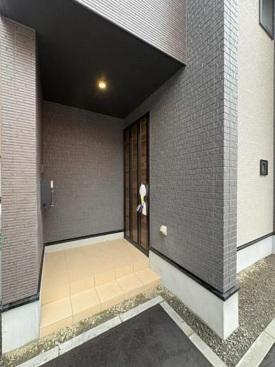 New 4LDK House for Sale in Higashi-ku, Sapporo, Hokkaido — Front_door, Higashi, Hokkaido