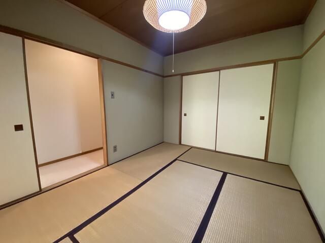 2LDK Apartment for Sale in Hakone, Kanagawa - 62.07 sqm - Thumbnail 2