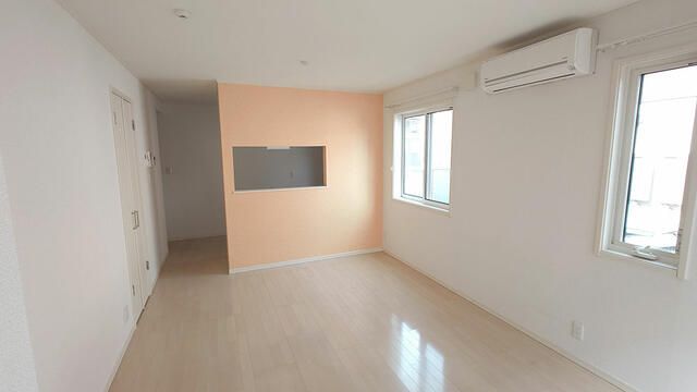 Modern 2LDK Terrace House for Rent in Nagamachi, Sendai - Thumbnail 2