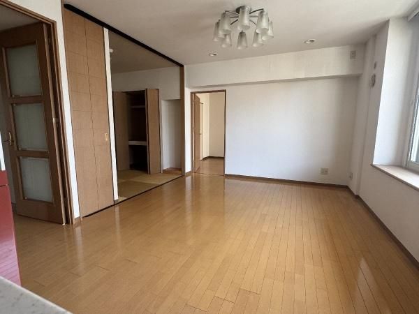 3LDK Apartment for Sale Near Asabu Station, Sapporo - Thumbnail 3
