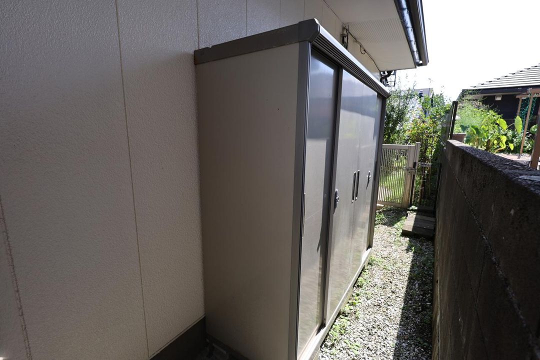 1979 4DK House for Sale in Quiet Miyazaki Neighborhood - Thumbnail 3