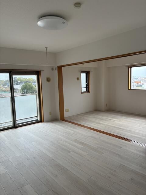 1LDK Apartment for Rent near Nagareyama Central Park Station - Thumbnail 2