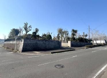 2000-Built 3SLDK House on 1742 sqm Land in Miyakonojo, Miyazaki - Image 11