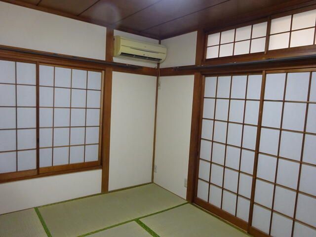4DK House for Rent in Shinjuku, Tokyo - Quiet Residential Area - Thumbnail 3