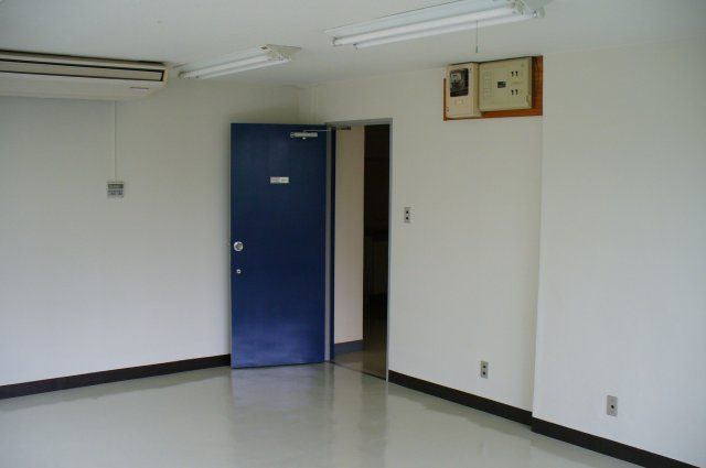 Office for Rent in Chuo Ward Tokyo 123.30 sqm - Thumbnail 4