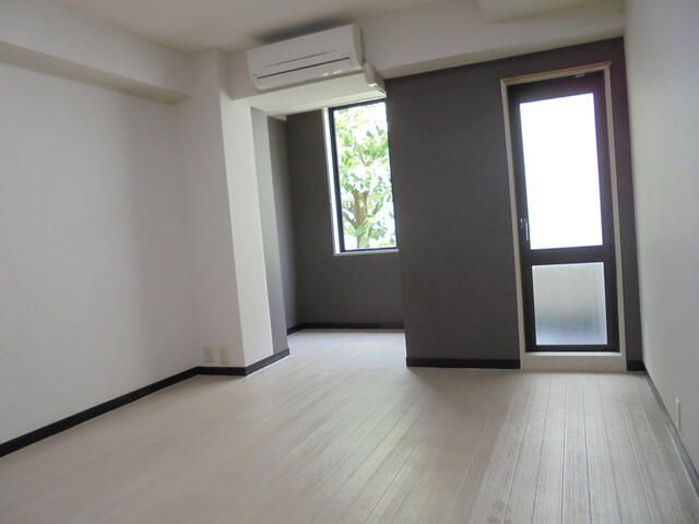 Studio Apartment for Sale in Akasaka, Minato, Tokyo - Thumbnail 4