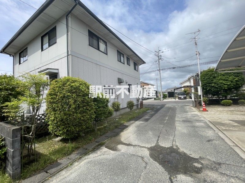 Spacious 4LDK Detached House in Yoshinogari, Saga Prefecture - Thumbnail 2