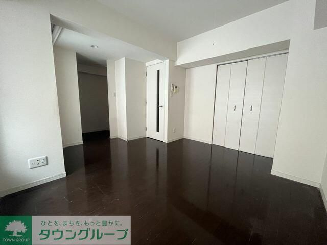 Dolce Bunkyo Koishikawa 1R Apartment for Sale in Tokyo - Thumbnail 3