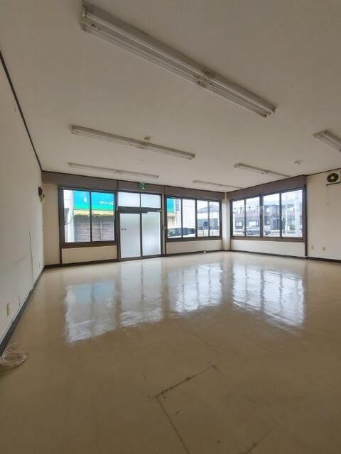 91m² Office Space for Rent in Fukushima City - Thumbnail 4