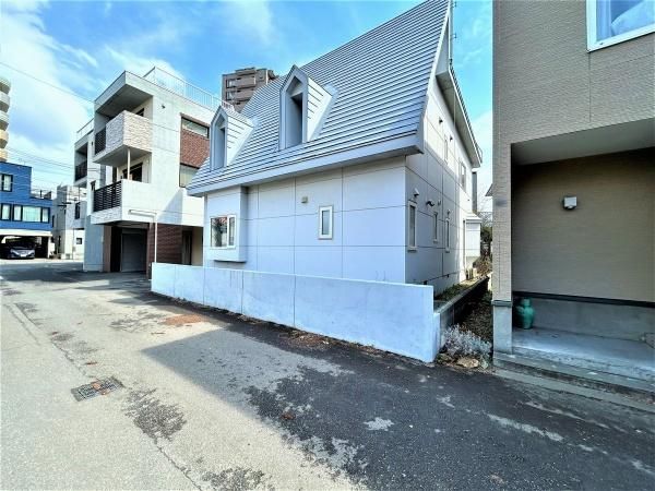 302.9 sqm Land for Sale in Sapporo Chuo-ku, Near Maruyama Park - Thumbnail 2