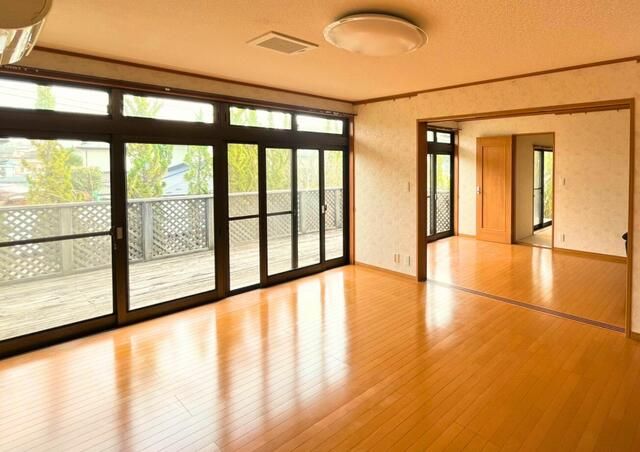 3LDK Single-Story House for Sale in Sendai's Izumi Ward - Thumbnail 2