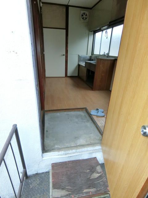 2K Apartment for Rent in Kita-ku, Tokyo - 29.75 sqm - Thumbnail 2