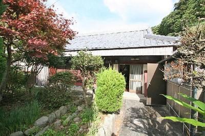 Traditional House for Sale in Yura, Wakayama - 213m² Plot — Garden, Yura, Wakayama