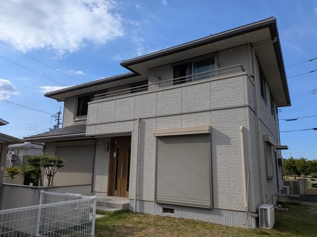 5LDK House for Sale in Takamatsu with Solar Power & Large Garden - Main Image