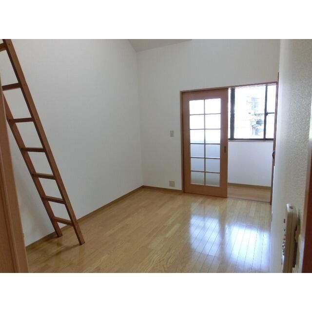 2LDK Apartment for Rent in Kaga City, Ishikawa - 60.3 sqm - Thumbnail 3