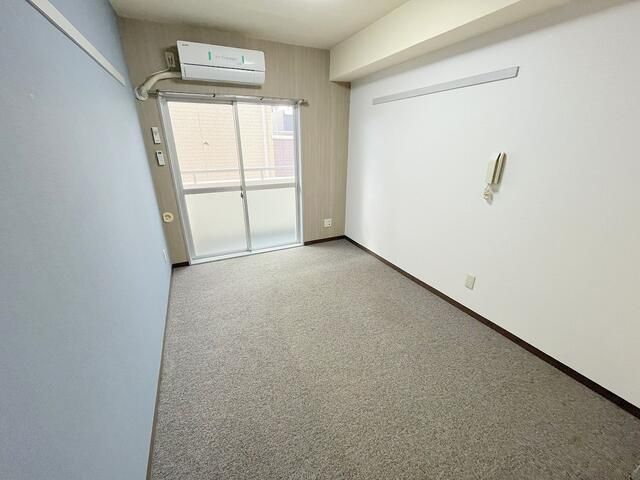 1K Apartment for Rent in Inagi City, Tokyo - Emigrant Tama River - Thumbnail 2