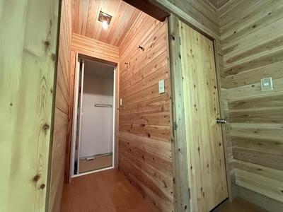 1LDK Wooden House on 204 sqm Land in Hatsukaichi — Front_door, Hatsukaichi, Hiroshima