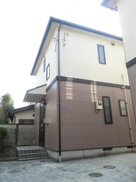 2DK House for Rent in Kichijoji, Musashino with Private Garden - Thumbnail 2
